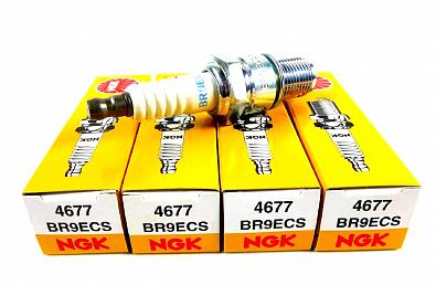 Изображение товара BR9ECS Свеча зажигания NGK BR9ECS/4677 наконечник запаян OEM: Mercury 33-843825, 415128524, 51205955