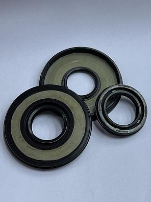 Изображение товара 09-55133-T Сальники коленвала (3шт) Viking 540 OEM: 93103-32095-00, 93103-32156-00, 8K4-13119-00