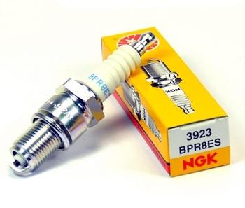 Изображение товара BPR8ES Свеча зажигания NGK BPR8ES/3923 OEM: 90793-20062/828943/98079-58847