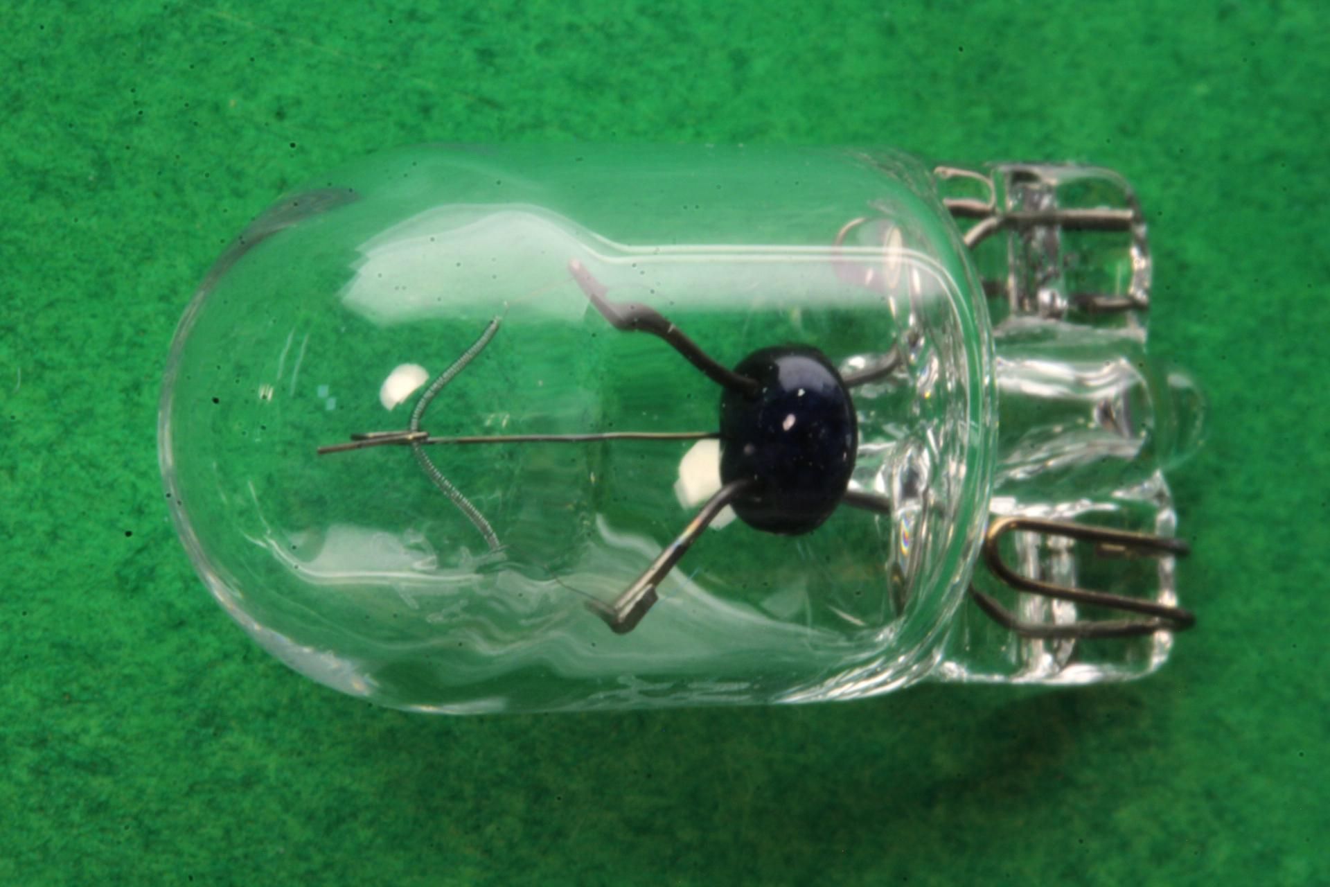 Изображение товара BULB (12V,1.7W) *{MODELJ-STD}*